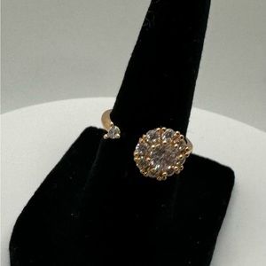 Spinning Flower Ring - adjustable hold plated